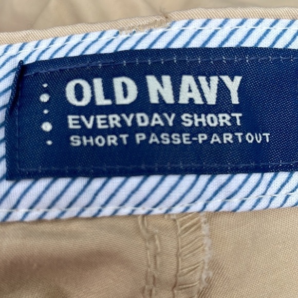 Old Navy‎ Everyday Short Beige Shorts - Picture 7 of 7